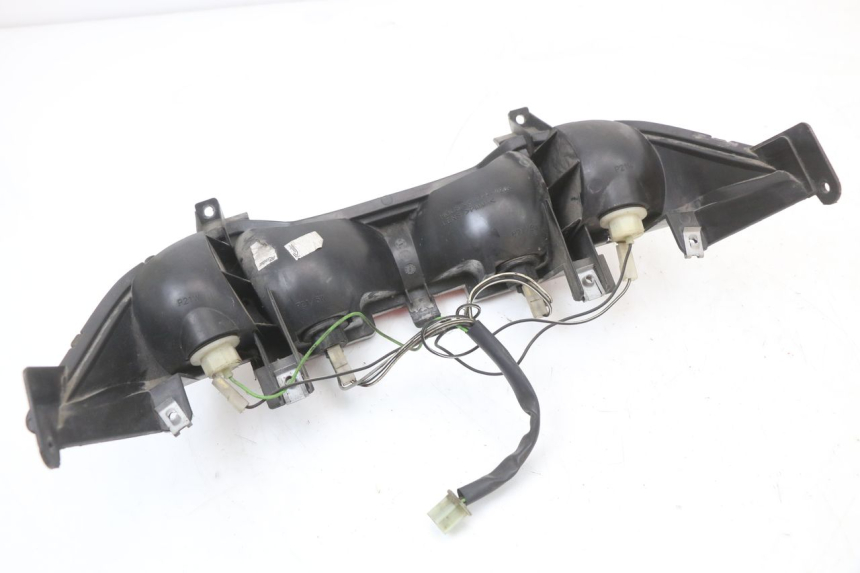 photo de FANALE POSTERIORE SUZUKI UH BURGMAN 125 (2002 - 2006) - Primo piano tecnico