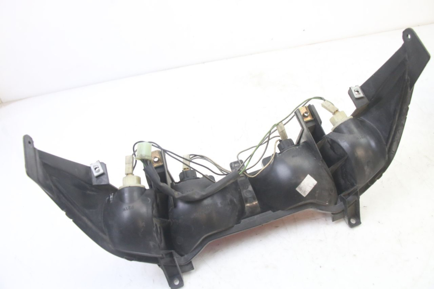 photo de FANALE POSTERIORE SUZUKI UH BURGMAN 125 (2002 - 2006) - Dettagli dei punti di fissaggio