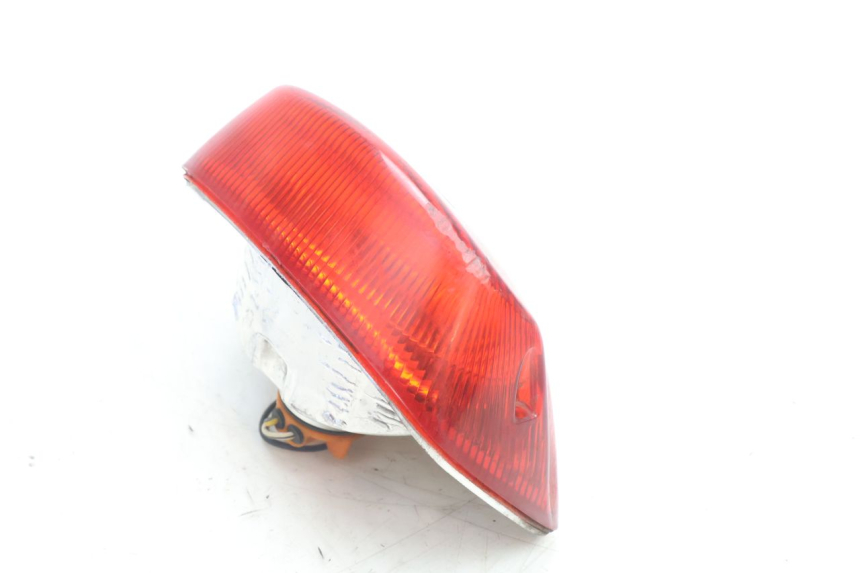 photo de FANALE POSTERIORE PIAGGIO VESPA S 2T 50 (2007 - 2014) - Primo piano tecnico