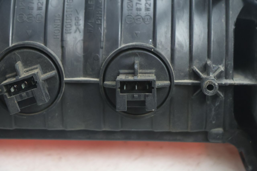 photo de FANALE STOP POSTERIORE  HONDA VFR FI RC46 800 (1998 - 2001) - Altra vista dell'articolo
