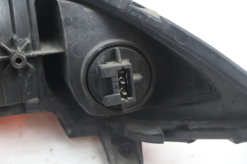 photo de FANALE STOP POSTERIORE  HONDA VFR FI RC46 800 (1998 - 2001) - Caratteristiche distintive
