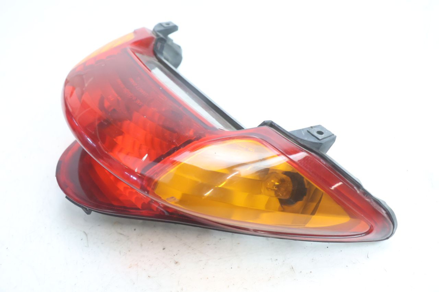 photo de FANALE STOP POSTERIORE  HONDA VFR FI RC46 800 (1998 - 2001) - Primo piano tecnico