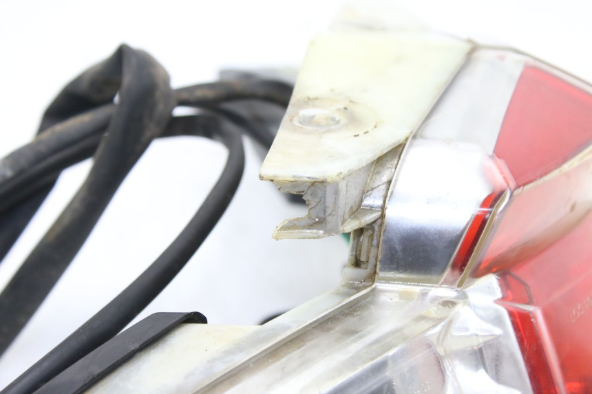 photo de FANALE POSTERIORE EUROCKA VIRTUALITY GT 4T 50 (2011 - 2017) - Stato della superficie e materiale