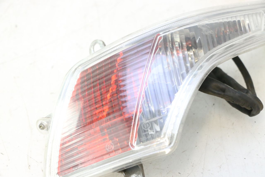 photo de FANALE POSTERIORE PEUGEOT VIVACITY NEW 2T 50 (2008 - 2017) - Altra vista dell'articolo