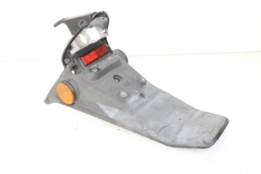 photo de FANALE STOP POSTERIORE  HONDA X8R 50 (1998 - 2003) - Caratteristiche distintive