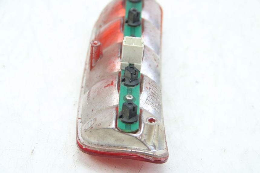 photo de FANALE POSTERIORE PIAGGIO X9 EVOLUTION 125 (2003 - 2007) - Primo piano tecnico