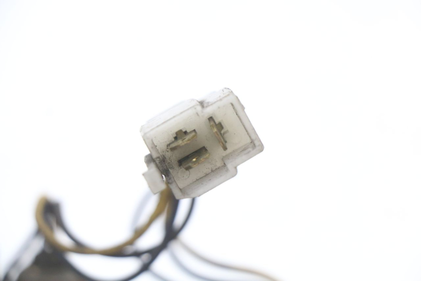 photo de FANALE STOP POSTERIORE  YAMAHA XJ F 900 (1983 - 1994) - Stato della superficie e materiale