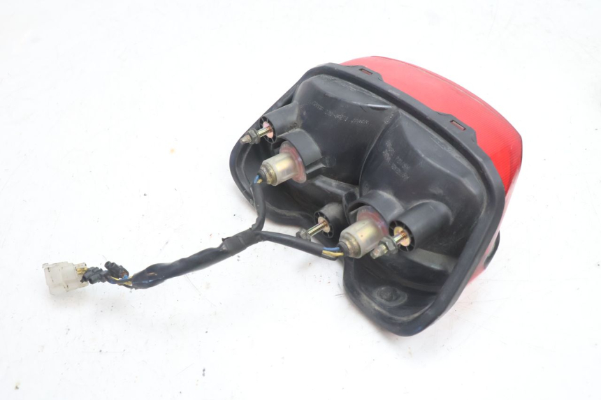 photo de FANALE STOP POSTERIORE  YAMAHA XJR 1300 (1998 - 2002) - Stato della superficie e materiale