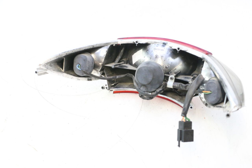 photo de FANALE STOP POSTERIORE  HONDA XLV VARADERO 125 (2007 - 2012) - Stato della superficie e materiale