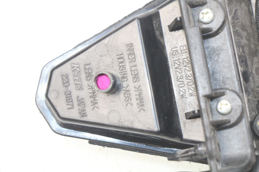 photo de FANALE POSTERIORE YAMAHA XP T-MAX TMAX ABS 530 (2012 - 2015) - Dettaglio del componente