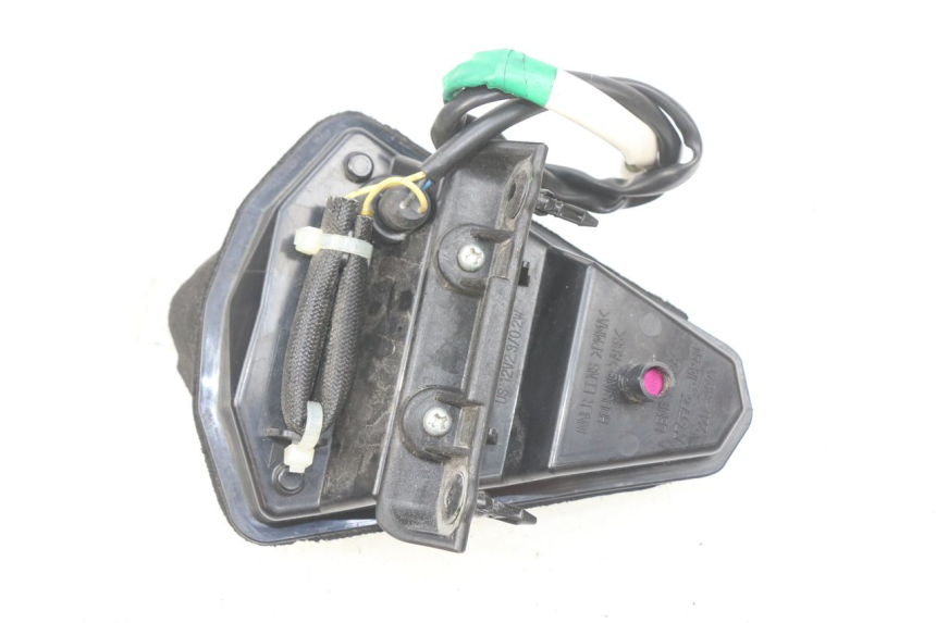 photo de FANALE POSTERIORE YAMAHA XP T-MAX TMAX ABS 530 (2012 - 2015) - Primo piano tecnico