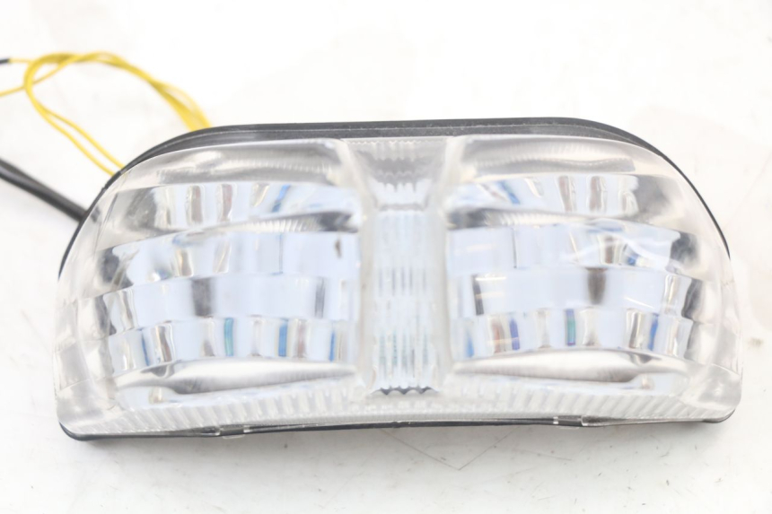 photo de FANALE STOP POSTERIORE  YAMAHA FZ1 FAZER 1000 (2007 - 2009) - Altra angolazione