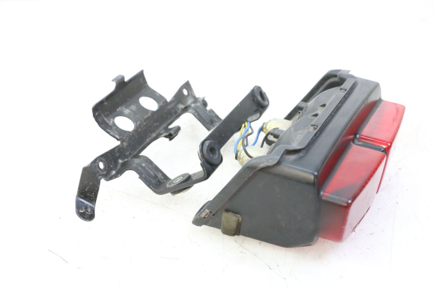 photo de FANALE STOP POSTERIORE  YAMAHA FZS FAZER 600 (2001 - 2003) - Altra angolazione