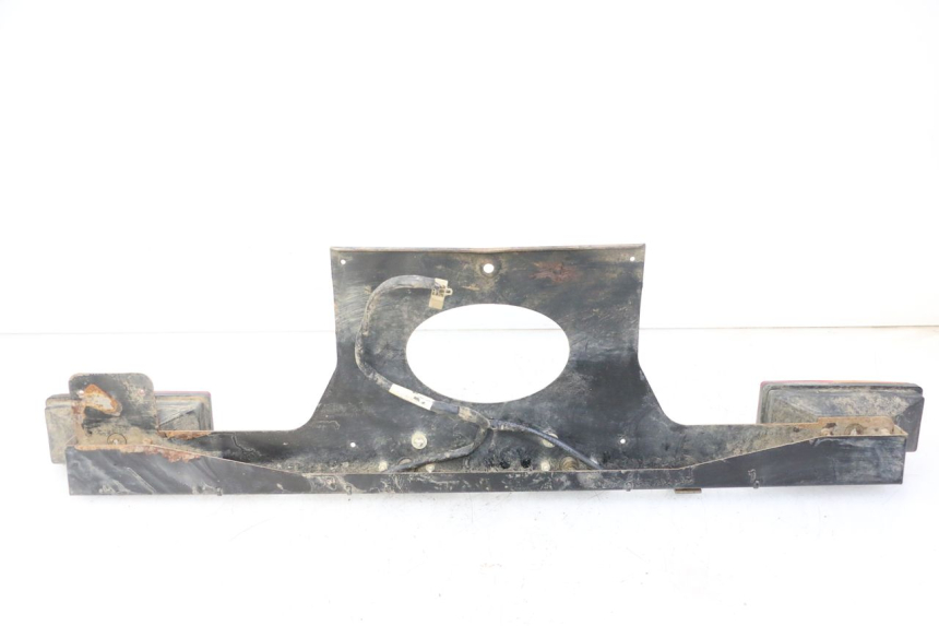 photo de FANALE STOP POSTERIORE  YAMAHA YFM GRIZZLY 550 (2008 - 2015) - Primo piano tecnico