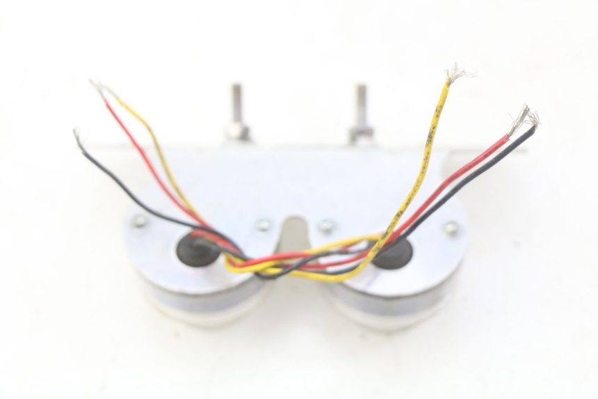 photo de FANALE POSTERIORE KAWASAKI ZEPHYR 1100 ( - 1995) - Zoom sullo stato d'uso