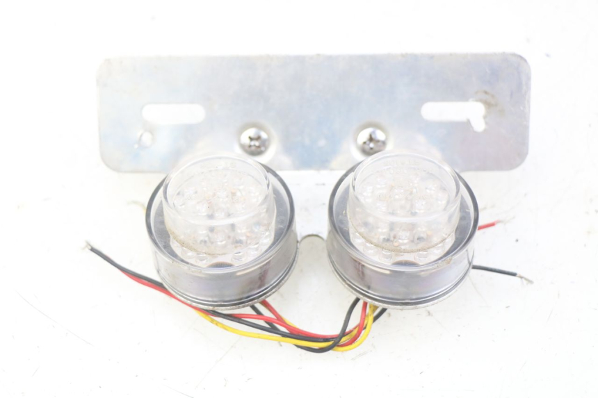 photo de FANALE POSTERIORE KAWASAKI ZEPHYR 1100 ( - 1995) - Primo piano tecnico