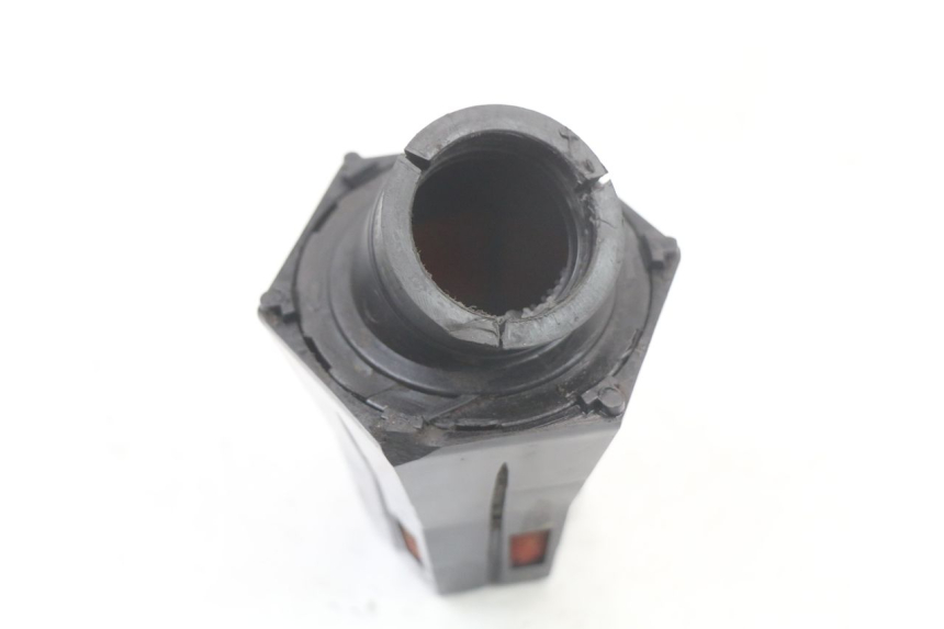 photo de ARIA FILTRO PEUGEOT KISBEE 2T 50 (2010 - 2017) - Dettagli dei punti di fissaggio