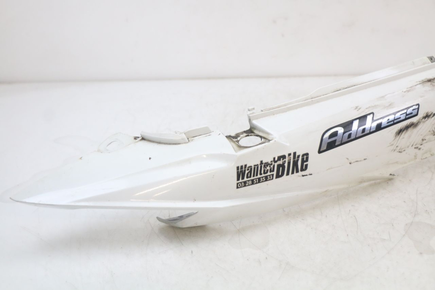 photo de CARENA POSTERIORE DESTRA SUZUKI ADDRESS 110 (2015 - 2020) - Dettagli dei punti di fissaggio