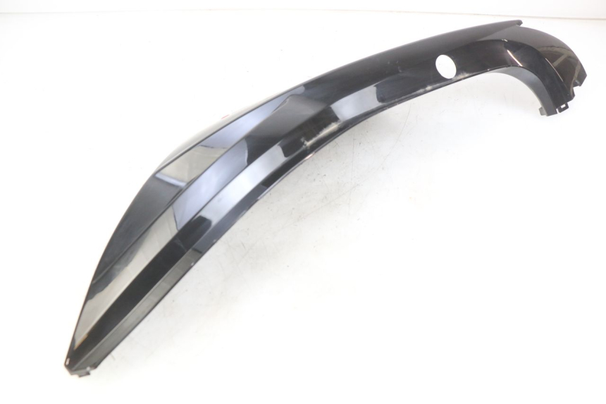 photo de PARAFANGO POSTERIORE DESTRO KYMCO AGILITY 16+ 4T 50 (2018 - 2023) - Dettagli dei punti di fissaggio