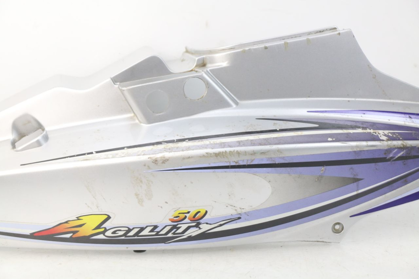 photo de PARAFANGO POSTERIORE DESTRO KYMCO AGILITY 4T 50 (2005 - 2018) - Primo piano ad alta risoluzione