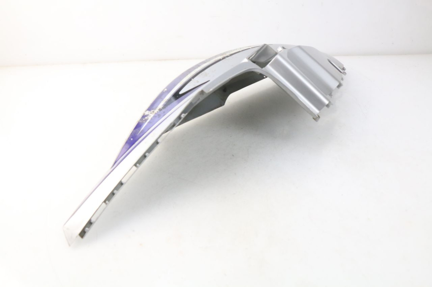 photo de PARAFANGO POSTERIORE DESTRO KYMCO AGILITY 4T 50 (2005 - 2018) - Stato della superficie e materiale