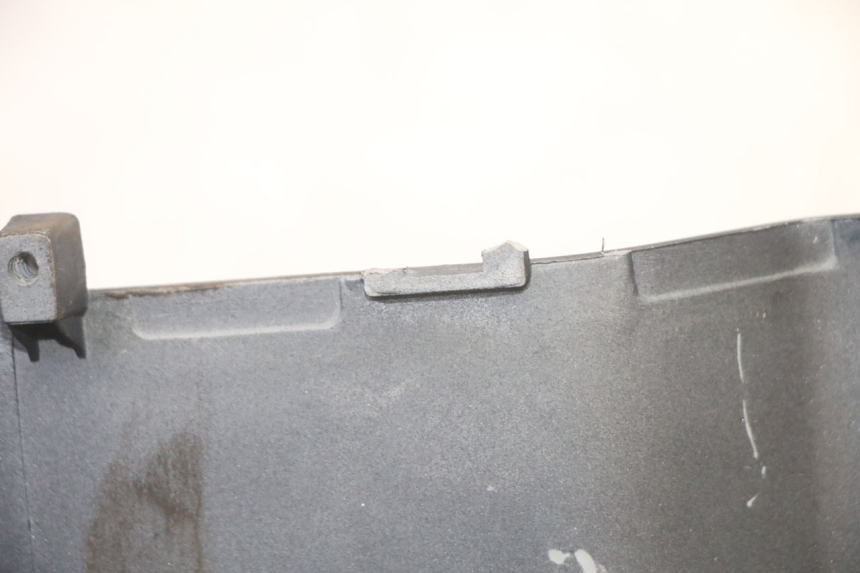 photo de PARAFANGO POSTERIORE DESTRO KYMCO AGILITY 4T 50 (2018 - 2022) - Caratteristiche distintive