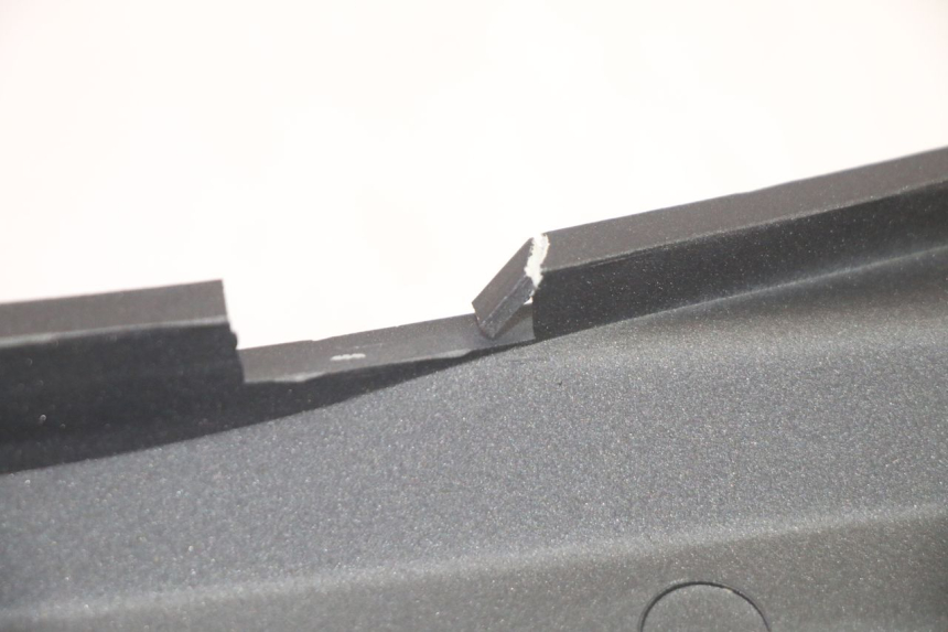 photo de PARAFANGO POSTERIORE DESTRO KYMCO AGILITY 4T 50 (2018 - 2022) - Marcature e riferimenti originali