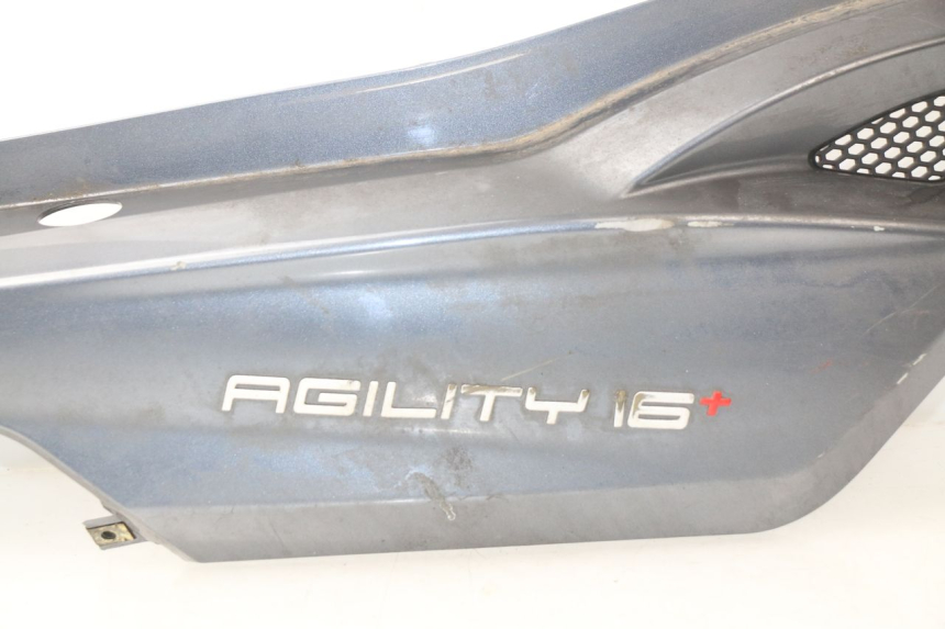 photo de PARAFANGO POSTERIORE DESTRO KYMCO AGILITY CITY 2T 50 (2008 - 2016) - Altra vista dell'articolo