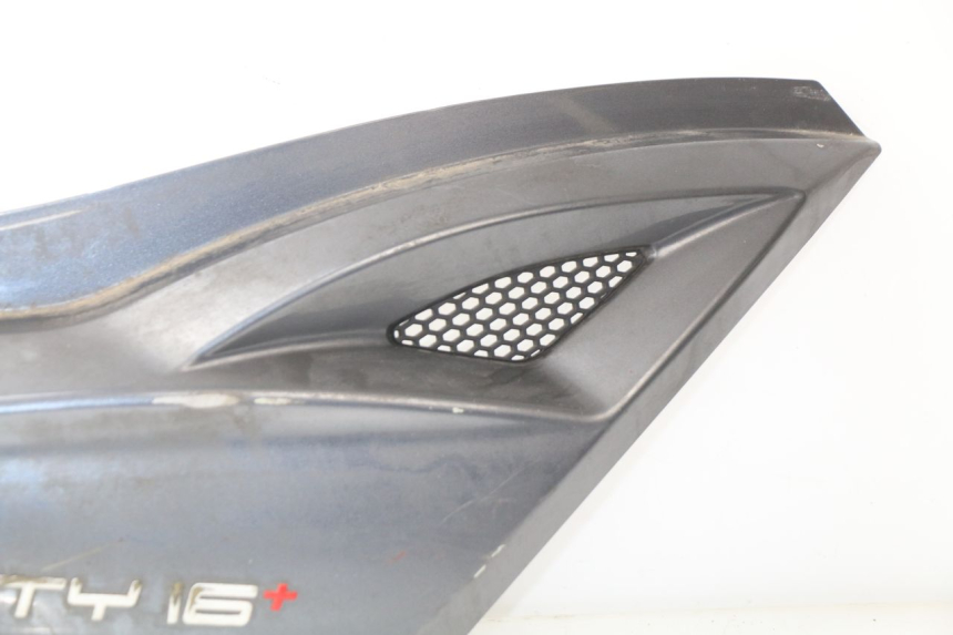 photo de PARAFANGO POSTERIORE DESTRO KYMCO AGILITY CITY 2T 50 (2008 - 2016) - Caratteristiche distintive