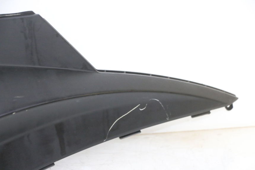 photo de CARENA POSTERIORE DESTRA KYMCO AGILITY NAKED RENOUVO 2T 50 (2011 - 2018) - Altra vista dell'articolo