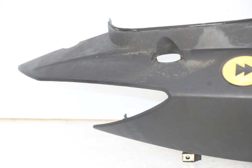 photo de CARENA POSTERIORE DESTRA KYMCO AGILITY NAKED RENOUVO 2T 50 (2011 - 2018) - Zoom sui componenti