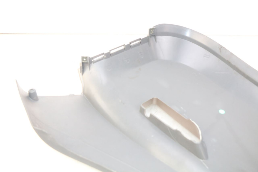 photo de PARAFANGO POSTERIORE DESTRO ECCITY ARTELEC 670 1 (2013 - 2017) - Primo piano tecnico