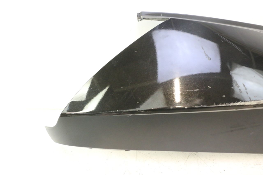 photo de PARAFANGO POSTERIORE DESTRO APRILIA ATLANTIC S 125 (2010 - 2013) - Zoom sullo stato d'uso