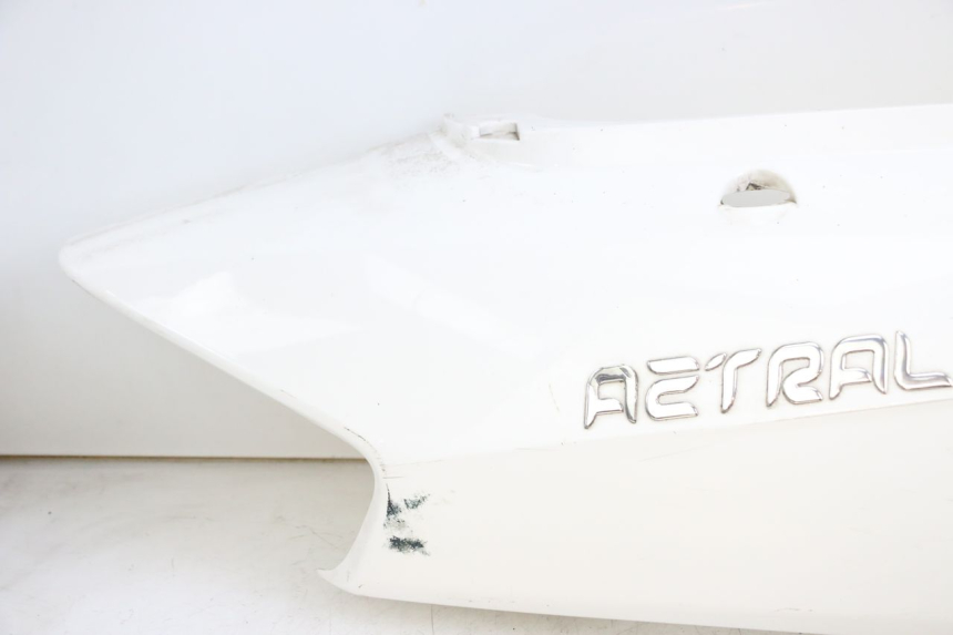 photo de PARAFANGO POSTERIORE DESTRO JONWAY AZTRAL 125 (2008 - 2017) - Primo piano ad alta risoluzione