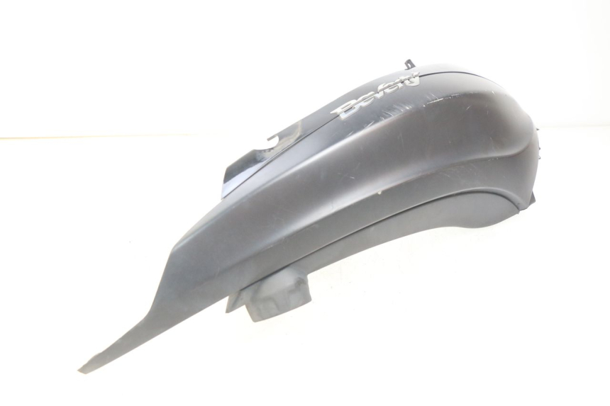 photo de PARAFANGO POSTERIORE DESTRO PIAGGIO BEVERLY 125 (2010 - 2015) - Stato della superficie e materiale