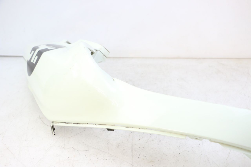 photo de PARAFANGO POSTERIORE DESTRO BMW C1 125 (2000 - 2003) - Dettagli dei punti di fissaggio