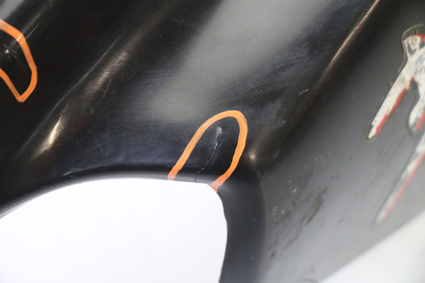 photo de FLANC POSTERIORE DESTRO MBK BOOSTER NEXT GENERATION 50 (1995 - 1998) - Dettagli dei punti di fissaggio