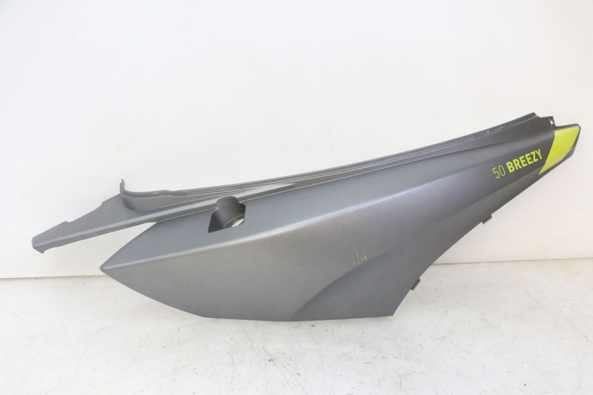 photo de CARENA POSTERIORE DESTRA MOTRON BREEZY 4T 50 (2021 - 2025) - Vista principale