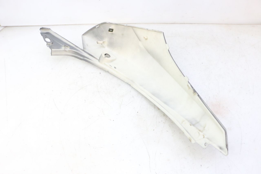 photo de CARENA POSTERIORE DESTRA MOTRON BREEZY 4T 50 (2021 - 2025) - Dettaglio del componente