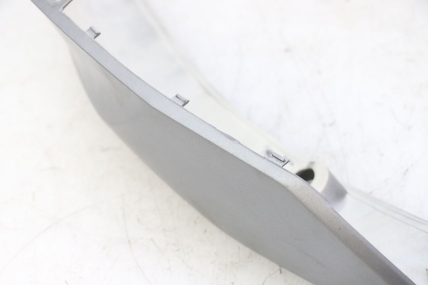 photo de CARENA POSTERIORE DESTRA MOTRON BREEZY 4T 50 (2021 - 2025) - Primo piano tecnico