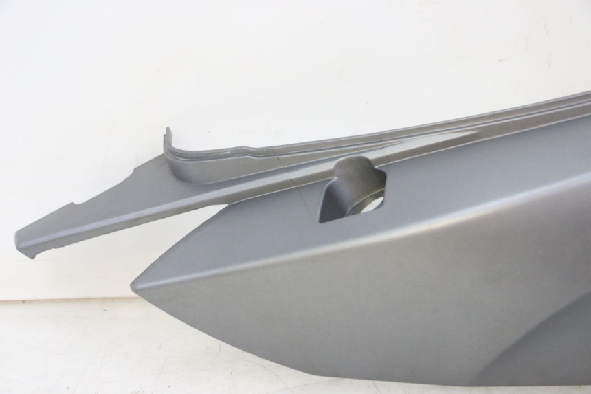 photo de CARENA POSTERIORE DESTRA MOTRON BREEZY 4T 50 (2021 - 2025) - Marcature e riferimenti originali