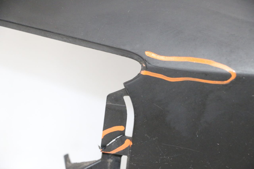 photo de CARENA POSTERIORE DESTRA SUZUKI BURGMAN 125 (2007 - 2014) - Dettaglio del componente