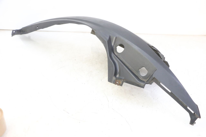 photo de CARENA POSTERIORE DESTRA SUZUKI BURGMAN 125 (2007 - 2014) - Primo piano ad alta risoluzione