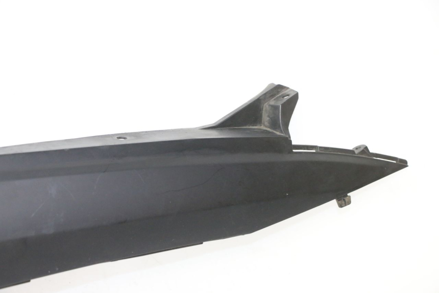 photo de CARENA POSTERIORE DESTRA SUZUKI BURGMAN 125 (2007 - 2014) - Foto prodotto supplementare