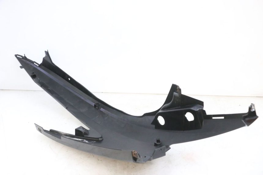 photo de CARENA POSTERIORE DESTRA SUZUKI BURGMAN 125 (2007 - 2014) - Altra angolazione