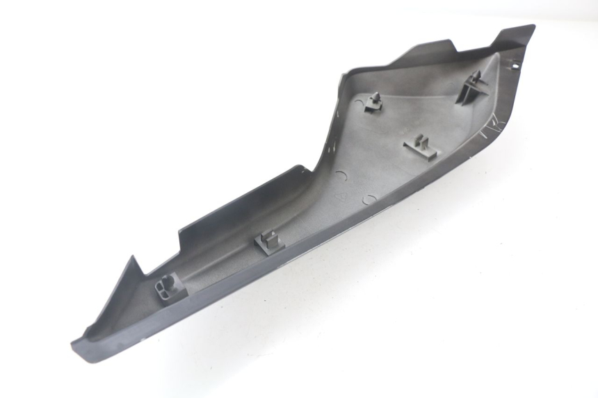 photo de PARAFANGO POSTERIORE DESTRO YAMAHA BW'S BWS 125 (2010 - 2013) - Primo piano tecnico