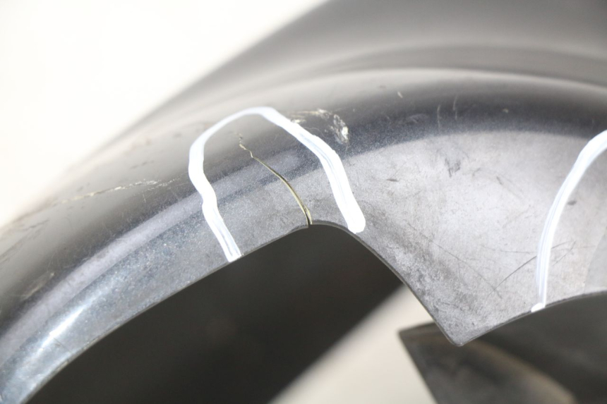 photo de PARAFANGO POSTERIORE DESTRO BMW C1 125 (2000 - 2003) - Stato della superficie e materiale