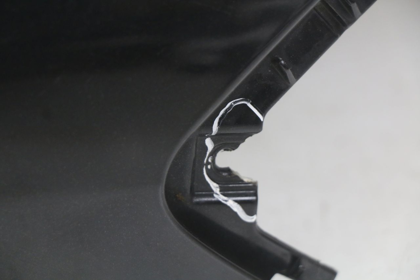 photo de PARAFANGO POSTERIORE DESTRO PEUGEOT CITYSTAR 125 (2011 - 2017) - Marcature e riferimenti originali