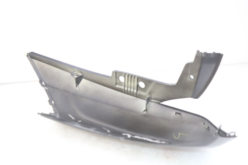 photo de PARAFANGO POSTERIORE DESTRO PEUGEOT CITYSTAR 125 (2011 - 2017) - Zoom sullo stato d'uso