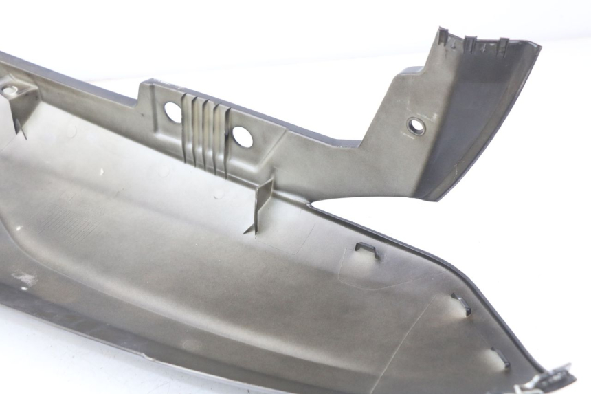 photo de PARAFANGO POSTERIORE DESTRO PEUGEOT CITYSTAR 50 (2013 - 2017) - Primo piano tecnico